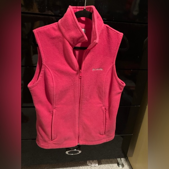 Columbia - Size Large - pink fleece zip up vest. Wintery yet vibrant! - Picture 3 of 4